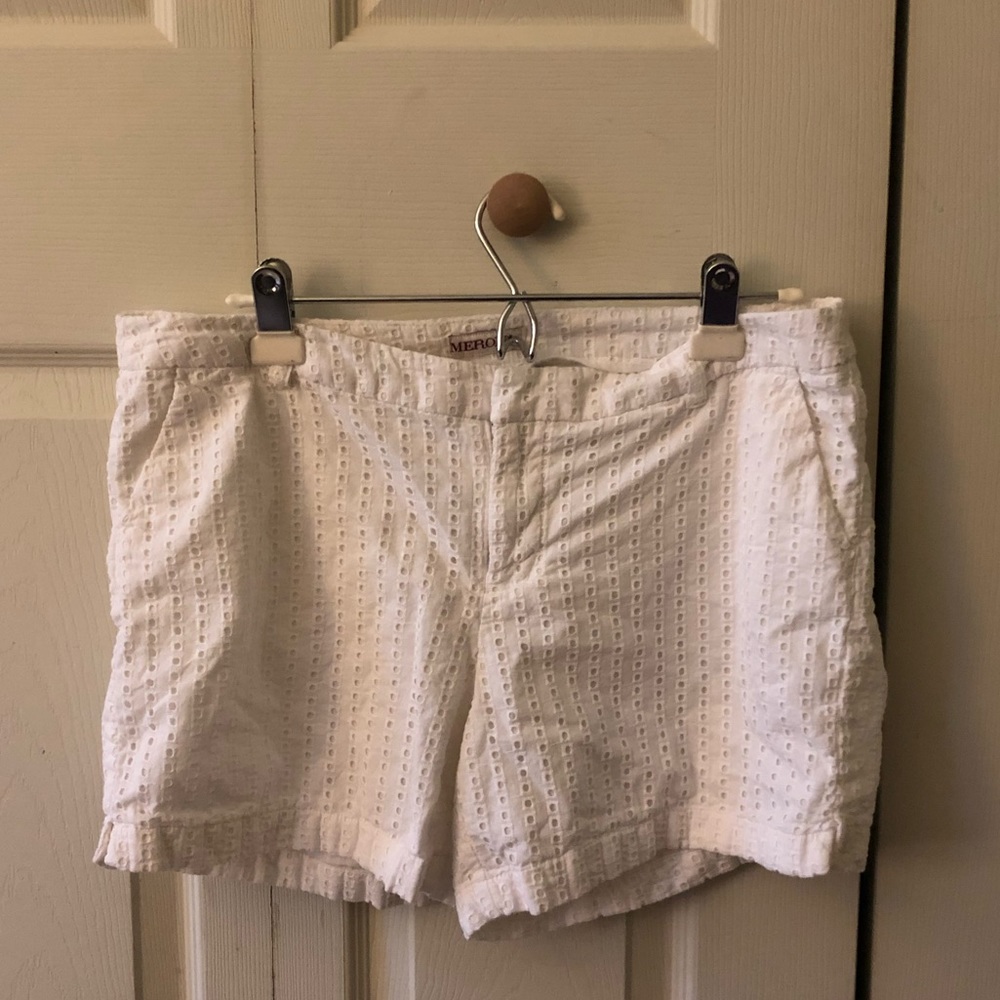 white lace shorts!
